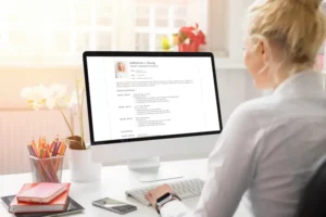 Pasos y claves para crear un currículum con IA de forma rápida y profesional